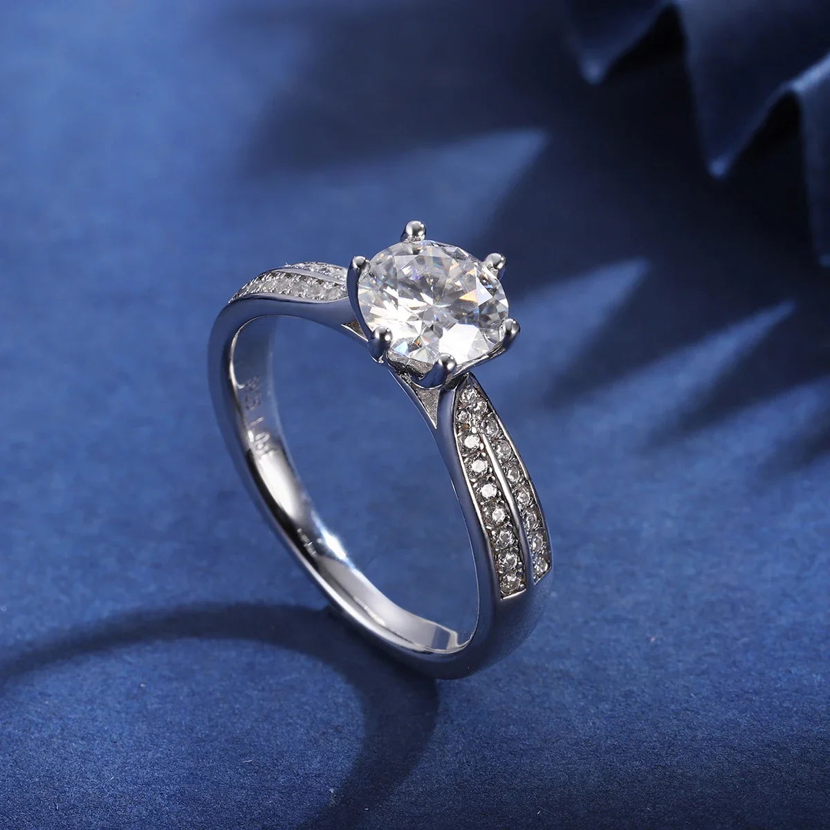 Luxury 925 Sterling Silver Round Cut 1CT Moissanite Diamond Ring Band With Certificate