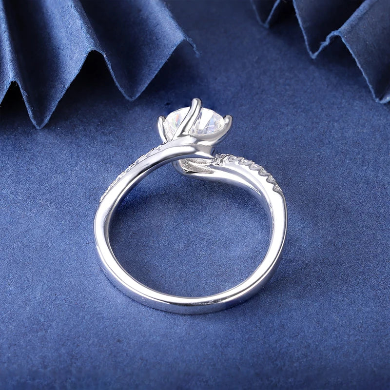 1ct Moissanite Stone Classic Design White Gold Plated Jewelry 925 Silver Engagement Ring for Gift