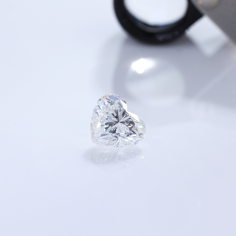GIA IGI Certificate 1.0ct E Heart Cut Lab Grown CVD Diamond